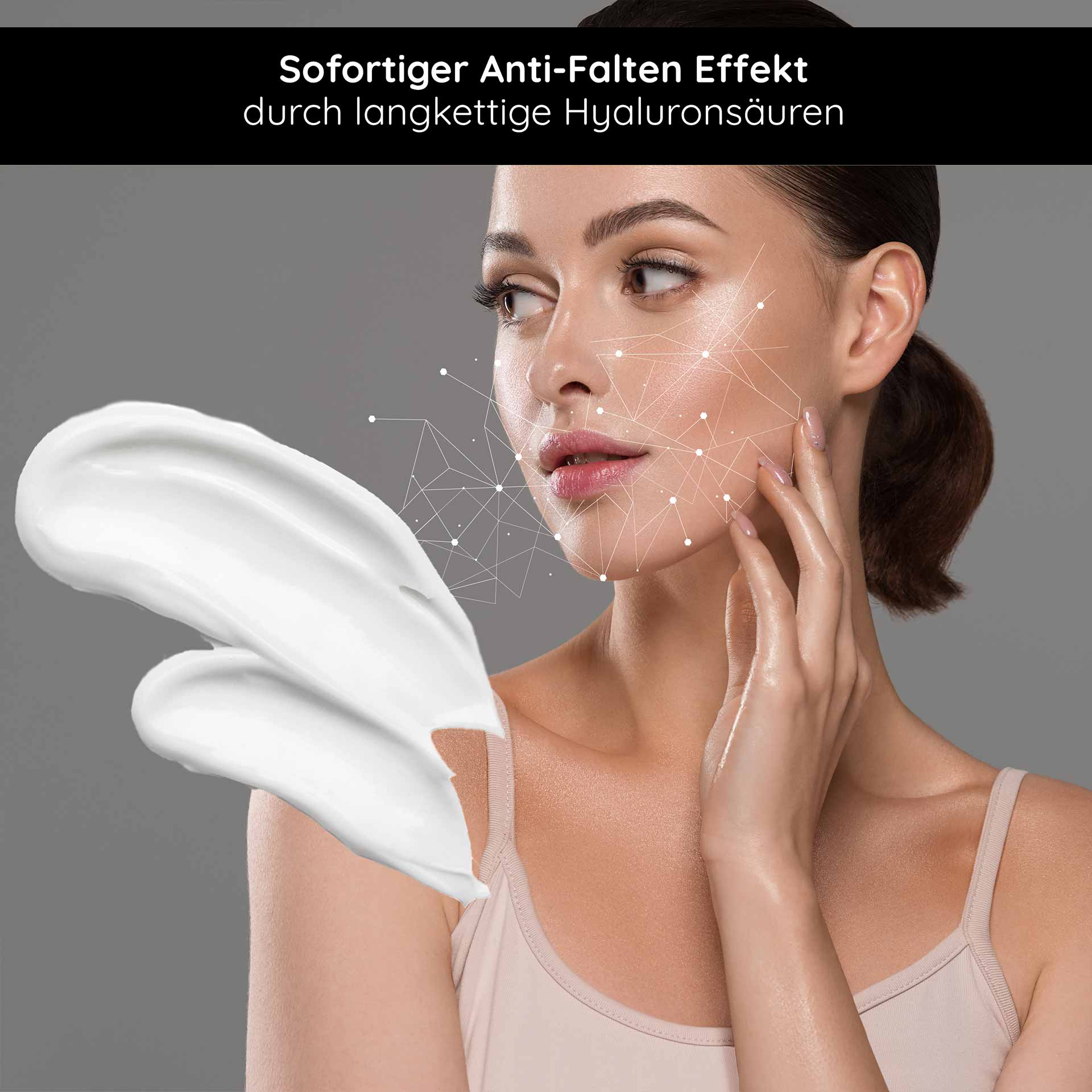 Crema Hyaluron 24h 50 ml Crema per la cura di Hyaluron Zarte Gesichtscreme mit sofortigem Anti-Falten-Effekt, Anwendung von langkettigen Hyaluronsäuren, aufgetragen auf das Gesicht einer Frau, die sanft ihre Haut berührt.