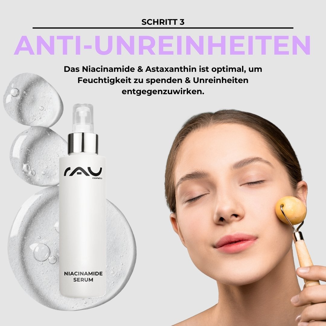 Frau con geschlossenen Augen, la Niacinamid-Siero von RAU Cosmetics su ihr viso aufträgt, um idratazione zu spenden e Unreinheiten entgegenzuwirken, umgeben von Wassertröpfchen.