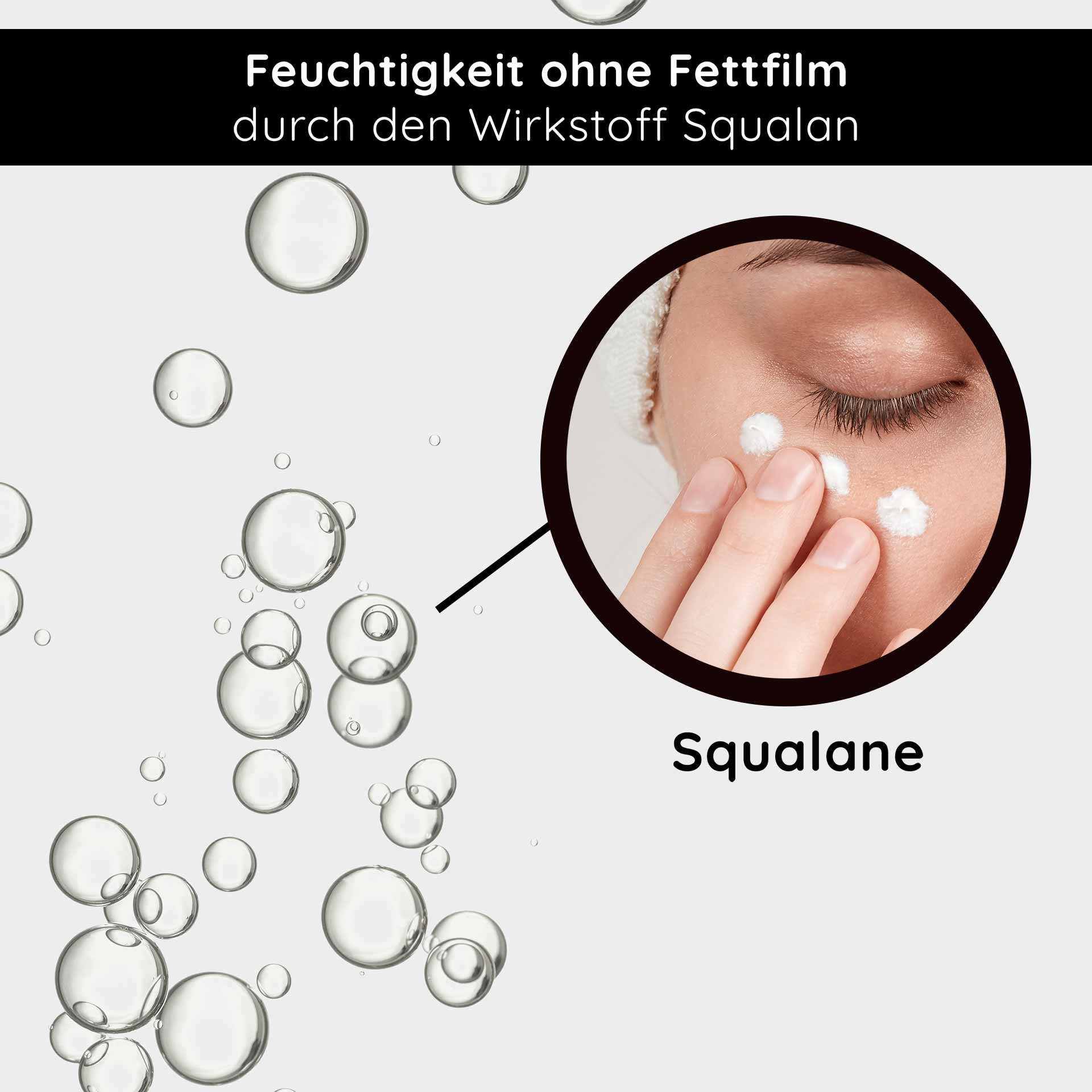 Feuchtigkeit ohne Fettfilm durch Squalan, Person trägt Creme auf Gesicht auf, Blasen im Hintergrund, betont feuchtigkeitsspendende Eigenschaften.