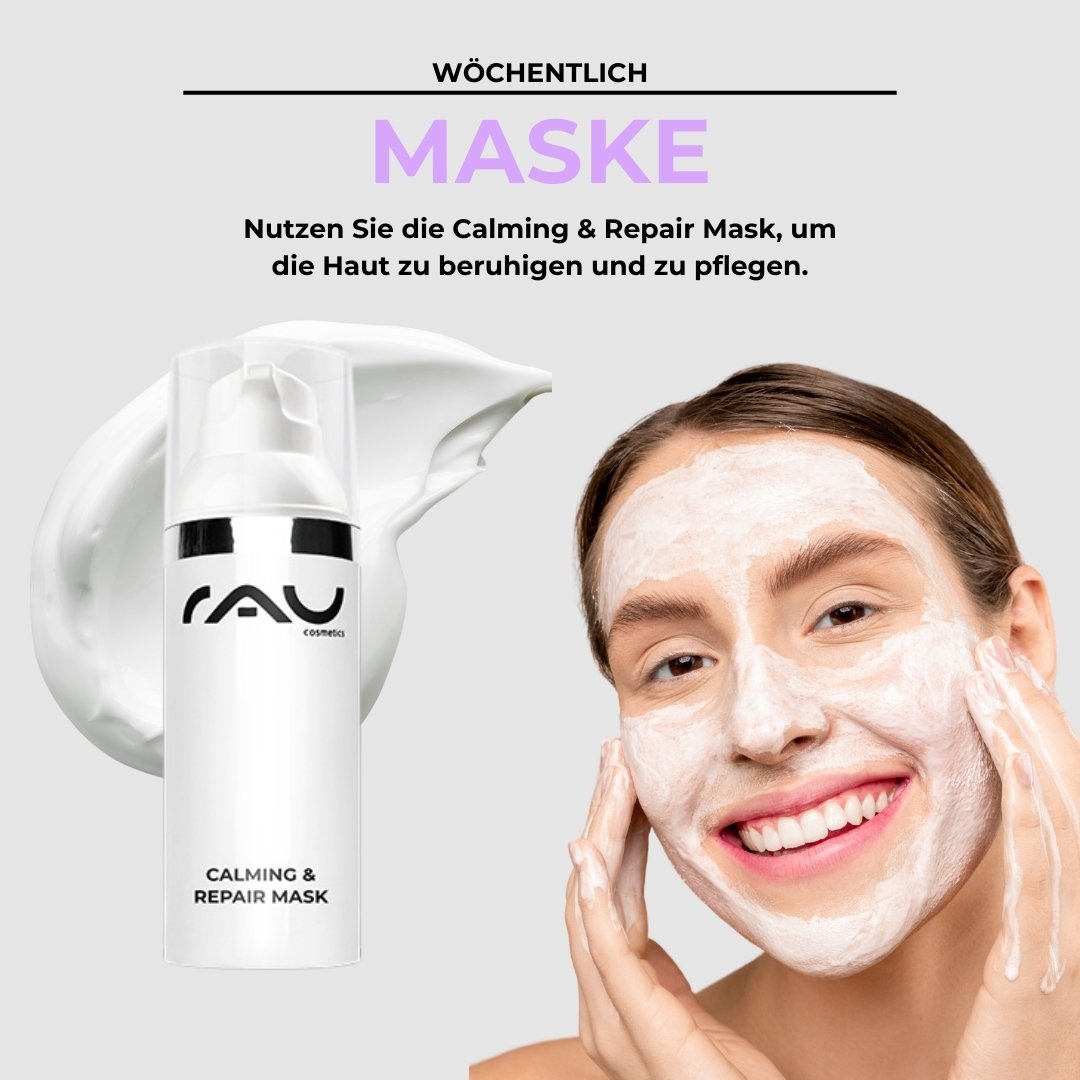 Frau mit lächelndem Gesicht, die die RAU Cosmetics Calming & Repair Mask aufträgt, um die Haut zu beruhigen und zu pflegen, mit cremiger Maske im Hintergrund.