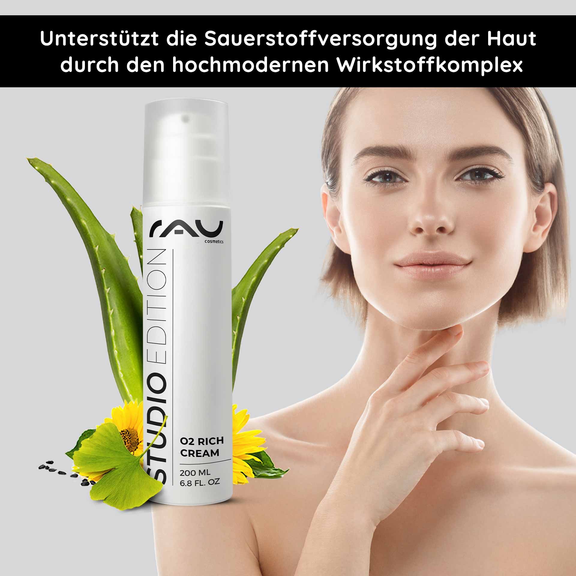 Flacone della O2 Rich Cream di RAU Cosmetics con aloe vera ed elementi di girasole, una donna presenta una pelle sana, favorisce l'idratazione e il ringiovanimento cutaneo.