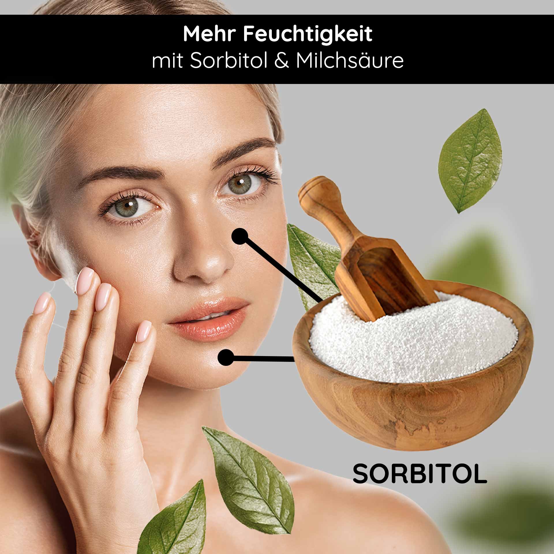 Frau con strahlender pelle e Sorbitol, umgeben von Blättern, betont la feuchtigkeitsspendenden Eigenschaften del RAU Cosmetics Calming & Repair Maske.